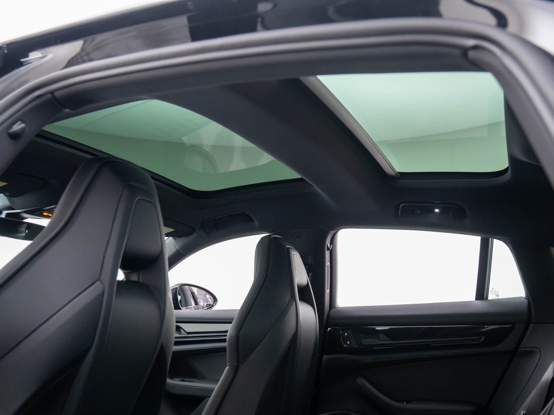 New 2026 Porsche Panamera 4 image 19