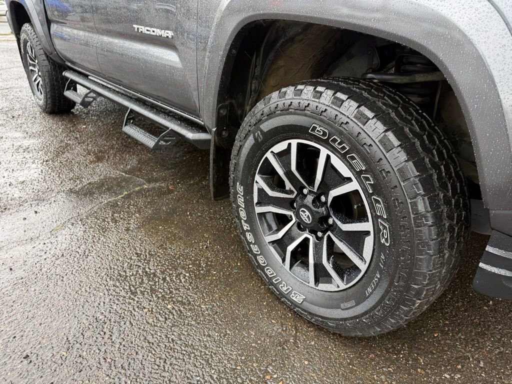 Certified 2022 Toyota Tacoma TRD Sport image 15