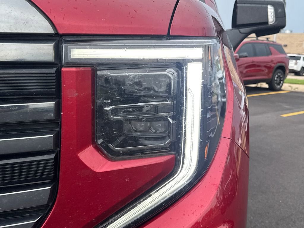 Used 2023 GMC Sierra 1500 AT4 w/ Technology Package AWD/4WD image 12