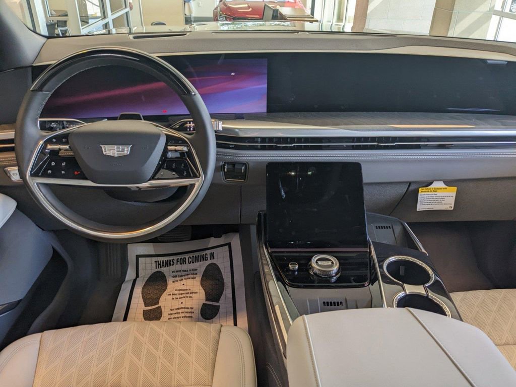 New 2025 Cadillac Escalade IQ Luxury 1 w/ Smart Trailering package image 12