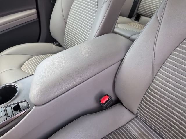 Used 2024 Toyota Camry SE AWD/4WD image 19
