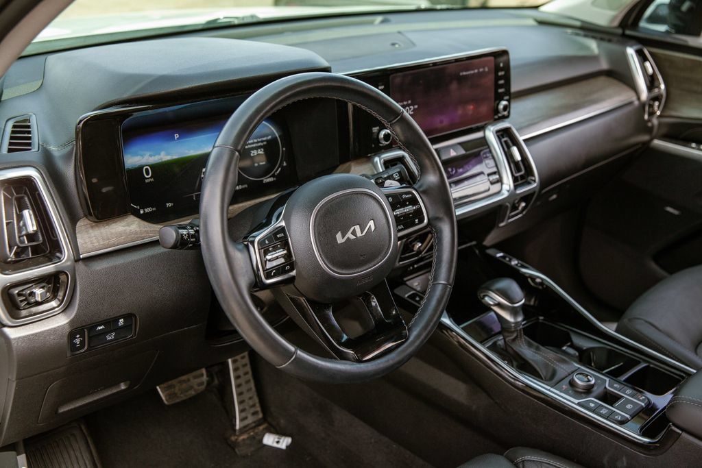 Used 2023 Kia Sorento SX Prestige AWD/4WD image 10