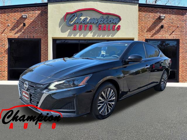 Used 2023 Nissan Altima 2.5 SV image 5
