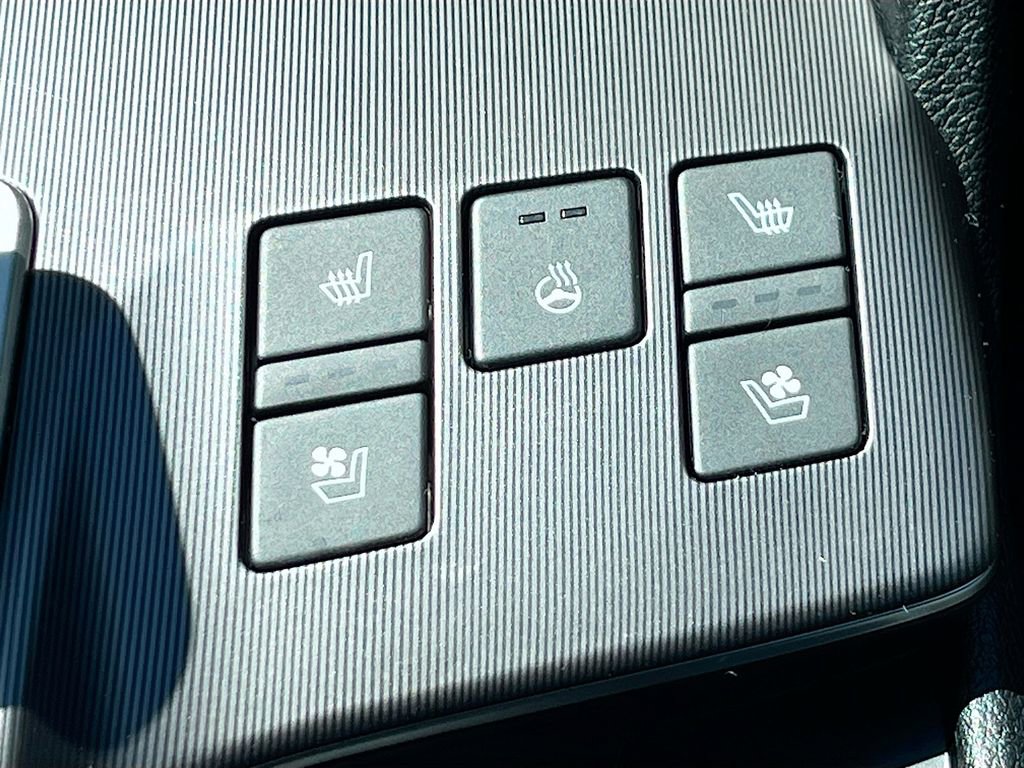 Certified 2026 Kia Sportage SX AWD/4WD image 28