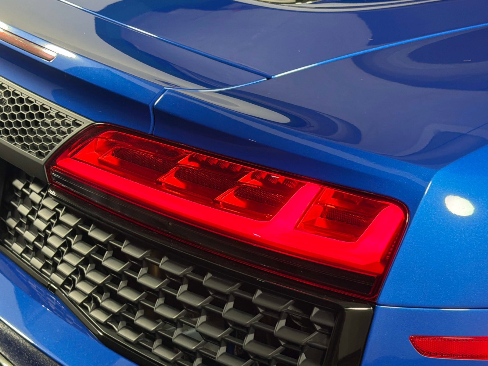 Used 2023 Audi R8 V10 performance image 18