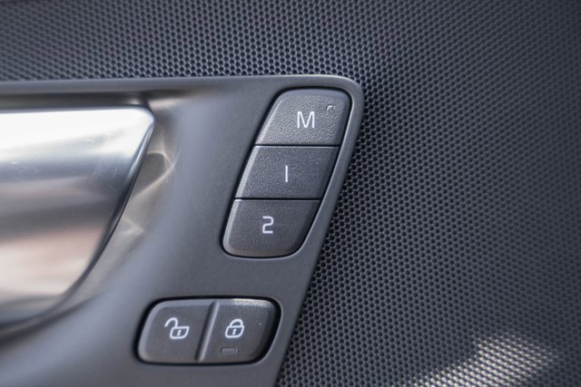 New 2026 Volvo XC60 B5 Plus w/ Protection Package Premier image 35