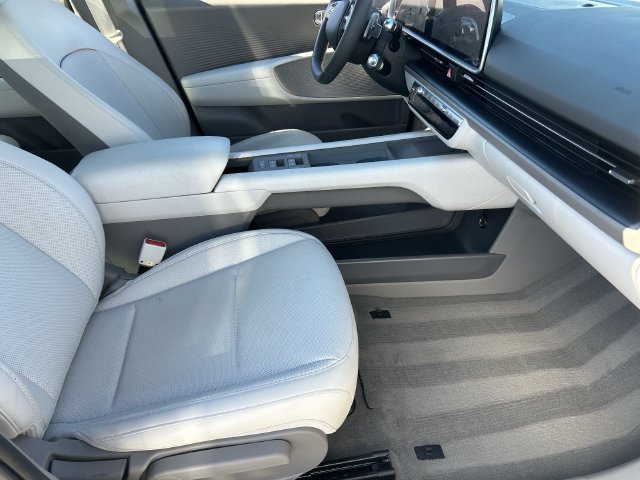 Used 2023 Hyundai Ioniq 6 SEL RWD image 12