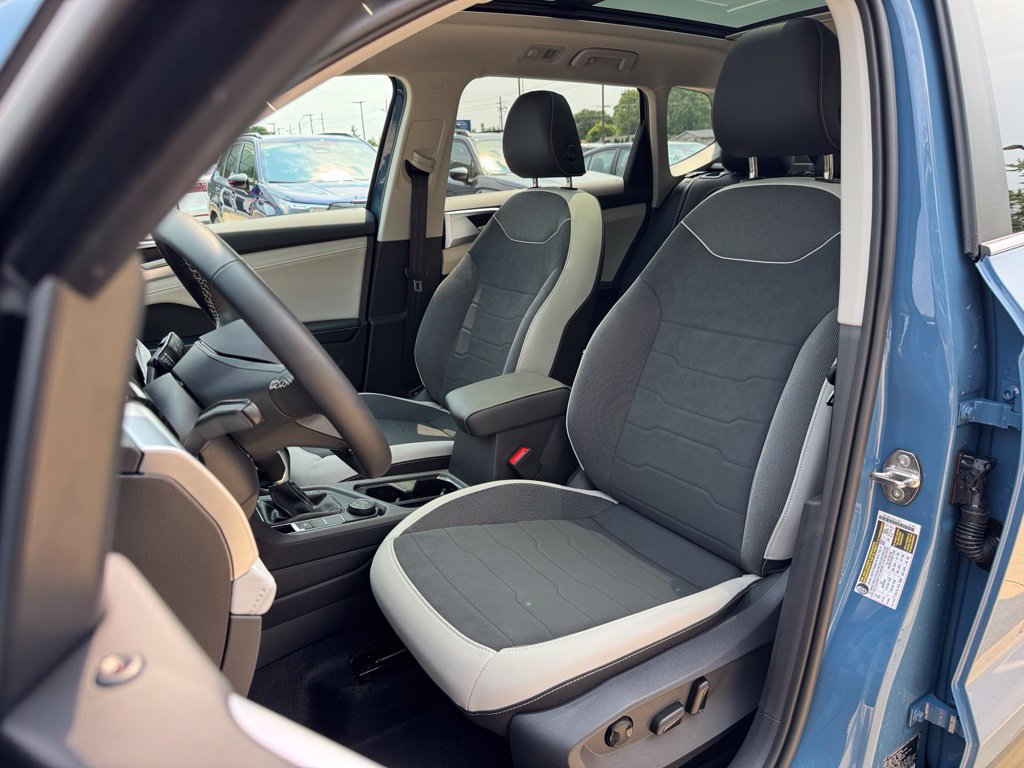 New 2026 Volkswagen Taos SE AWD/4WD image 5