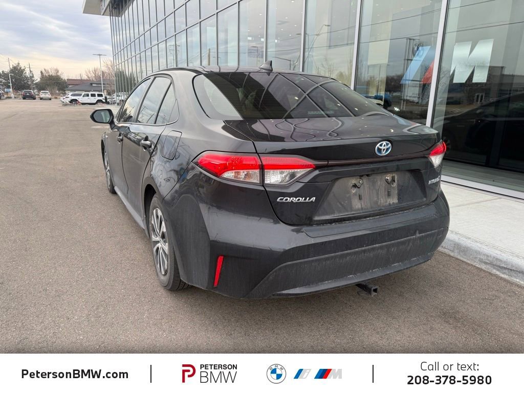 Used 2021 Toyota Corolla LE image 4