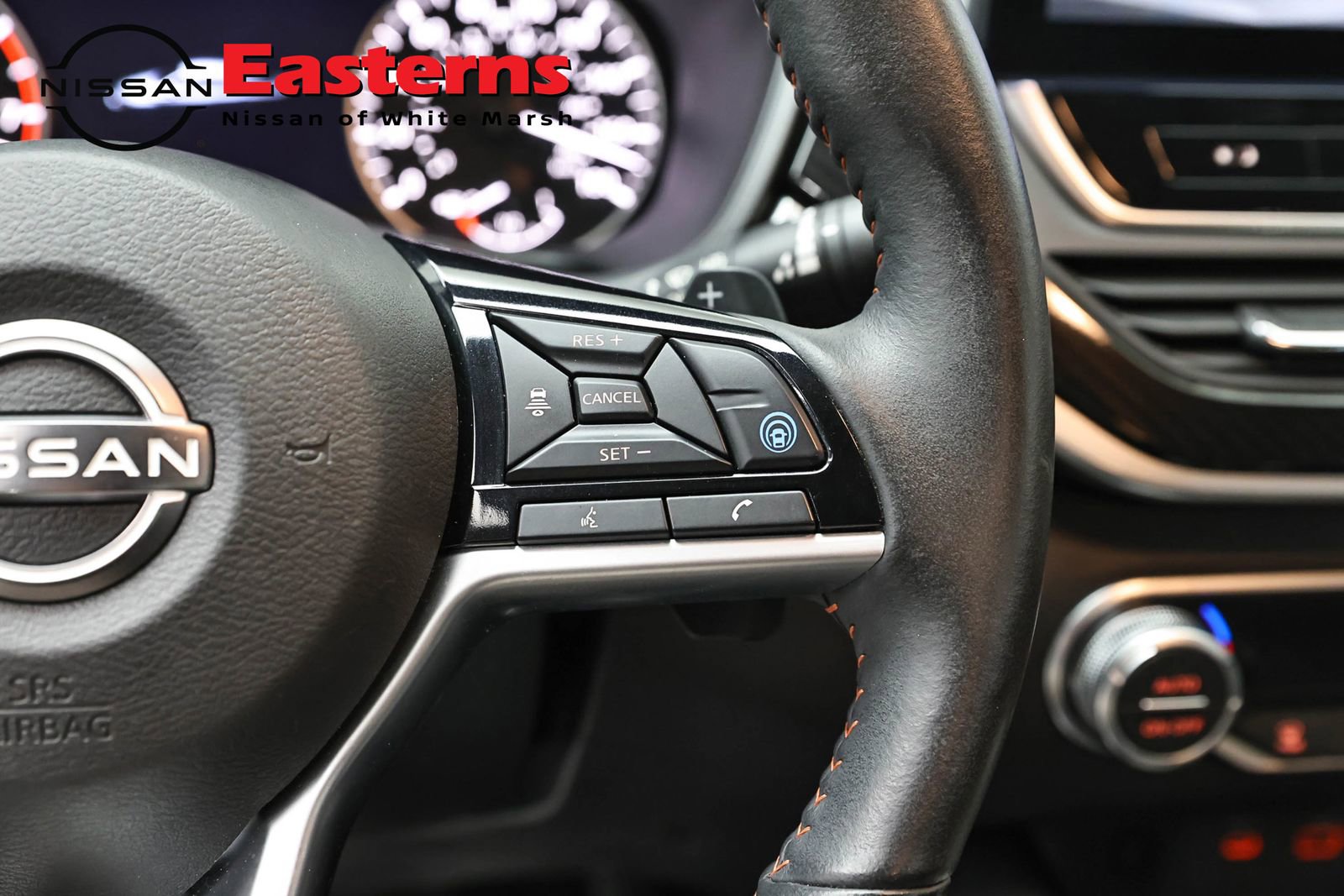 Used 2024 Nissan Altima 2.0 SR FWD image 16
