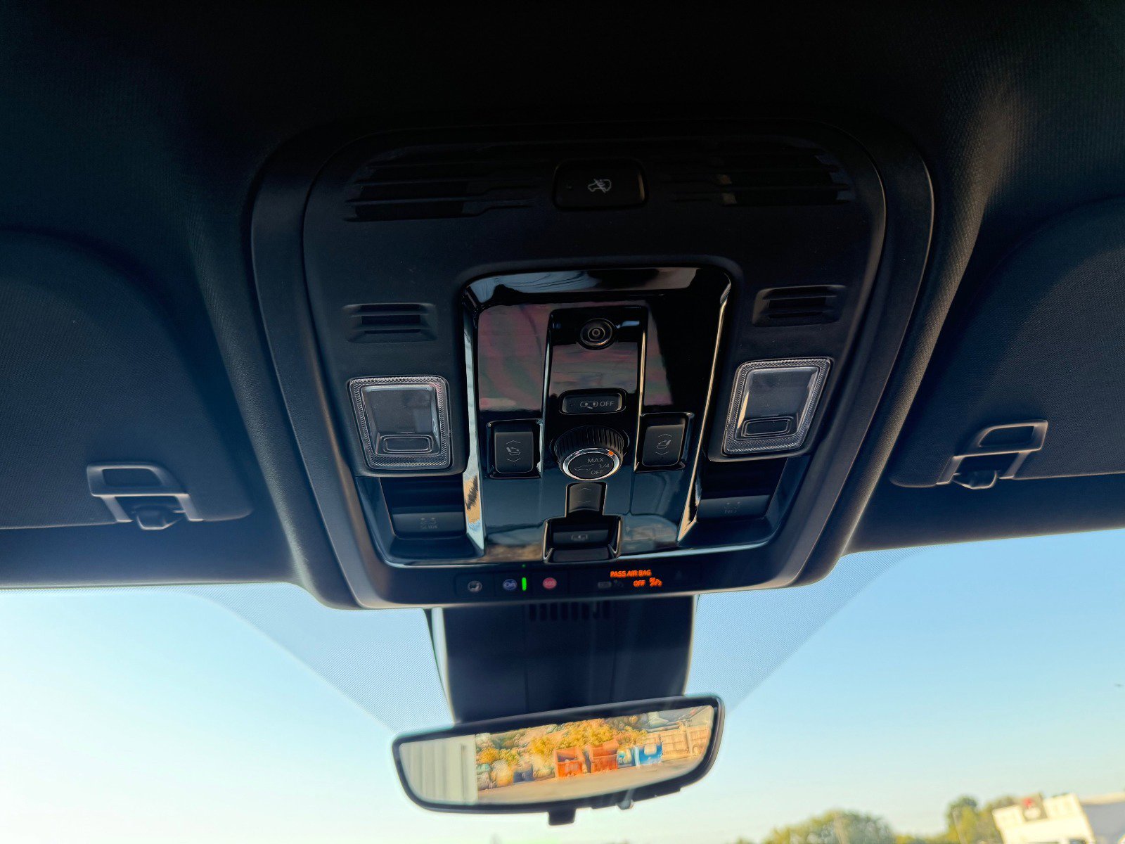 New 2026 GMC Yukon Denali w/ Advanced Technology Package image 32