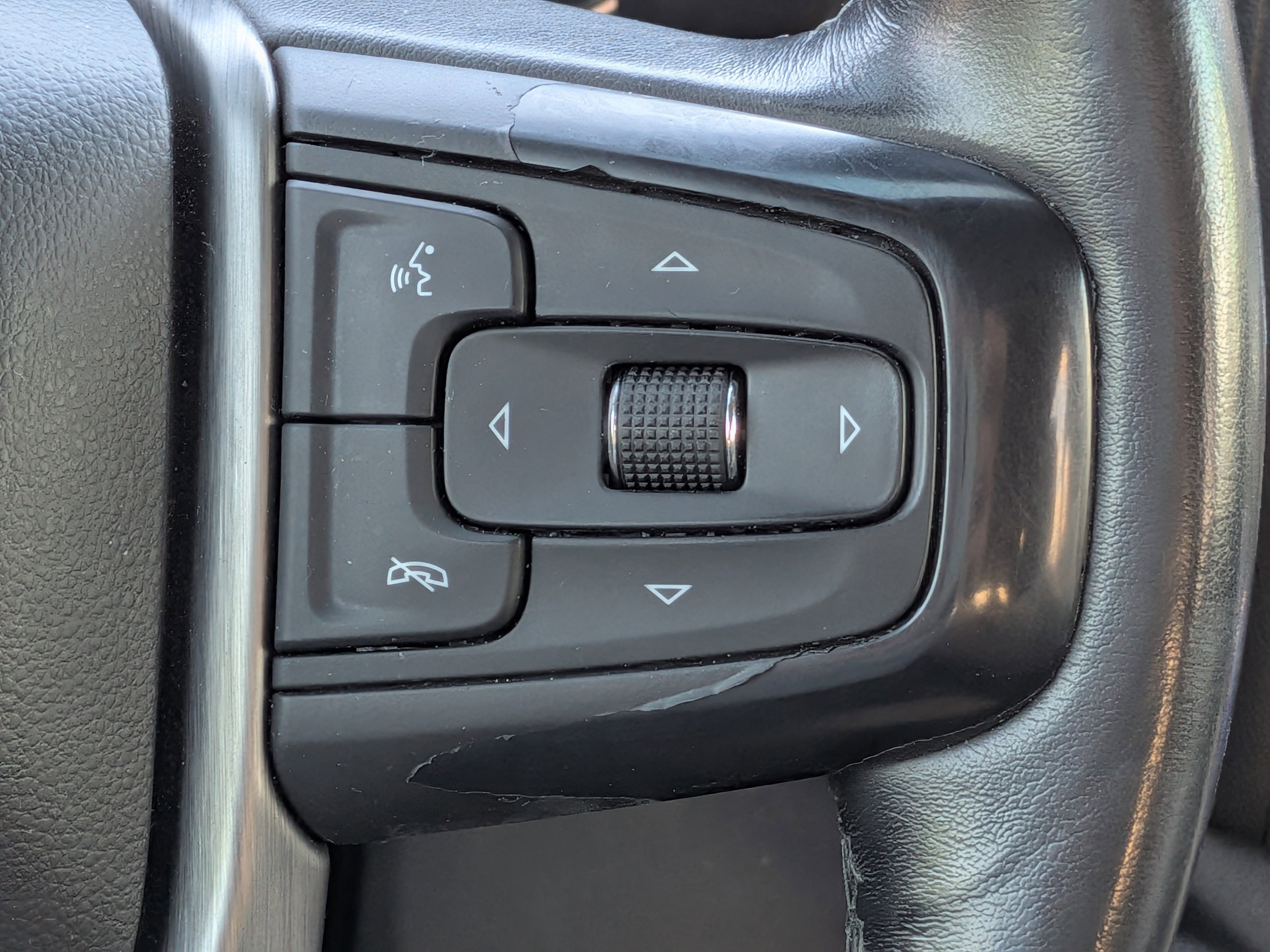 Certified 2020 GMC Sierra 2500 Denali w/ Denali Ultimate Package AWD/4WD image 28