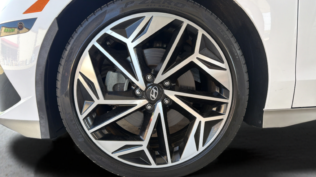 Used 2023 Hyundai Ioniq 6 Limited AWD/4WD image 27