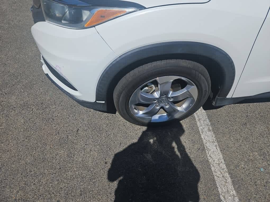 Used 2021 Honda HR-V LX image 3