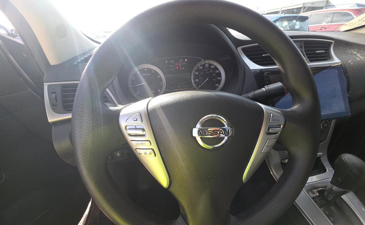 Used 2013 Nissan Sentra SR FWD image 10