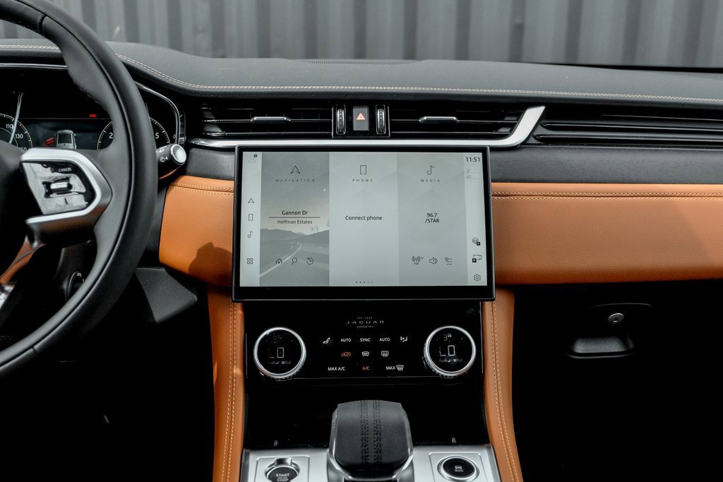 New 2026 Jaguar F-PACE R-Dynamic S image 18