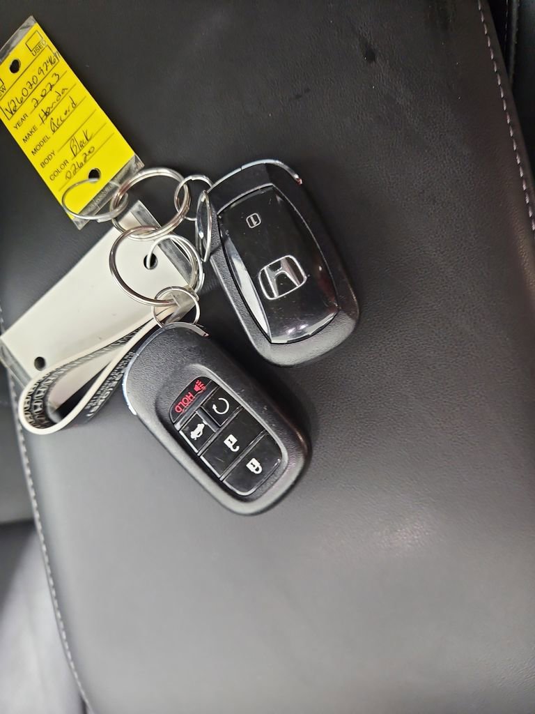 Used 2023 Honda Accord Touring image 28