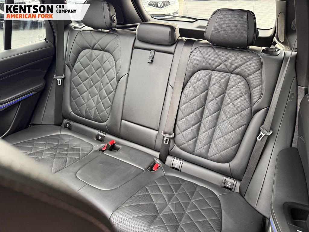 Used 2025 BMW X5 xDrive50e image 30