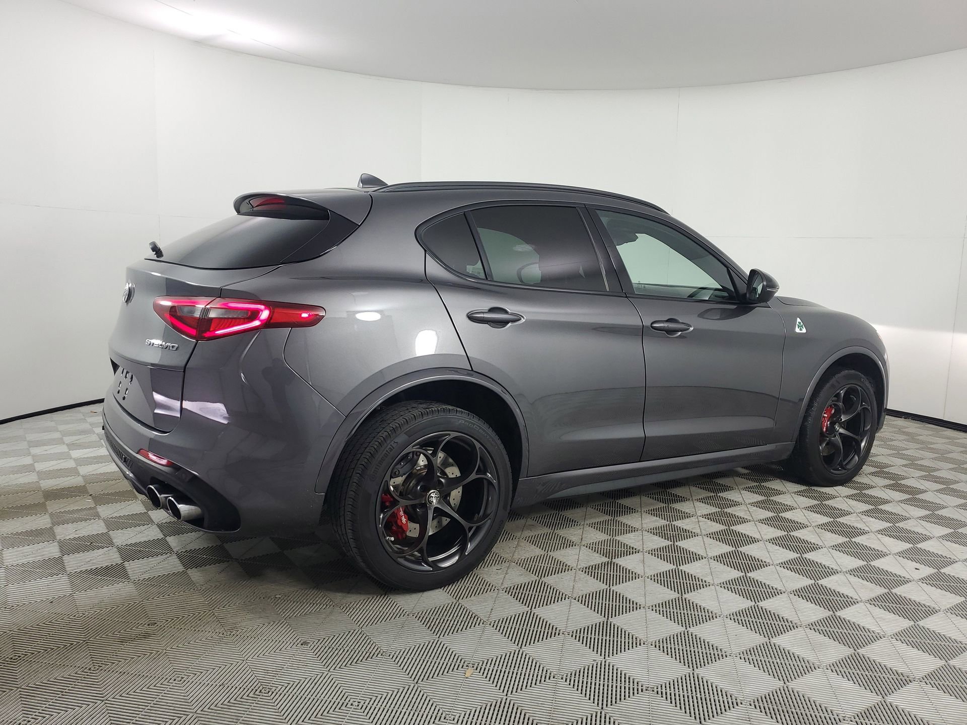 Used 2022 Alfa Romeo Stelvio Quadrifoglio w/ Active Assist Plus Package image 11