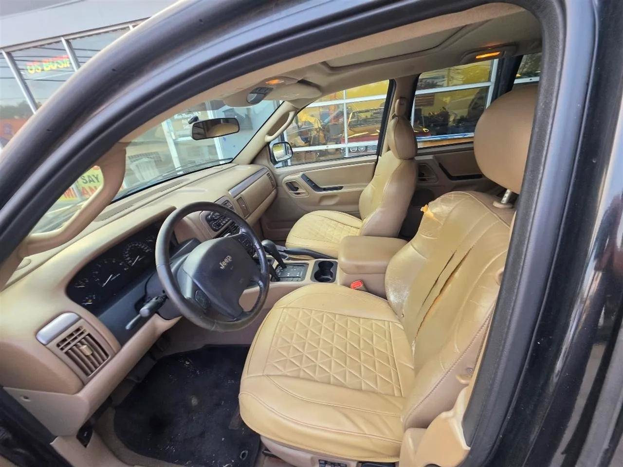 Used 2004 Jeep Grand Cherokee Laredo AWD/4WD image 13