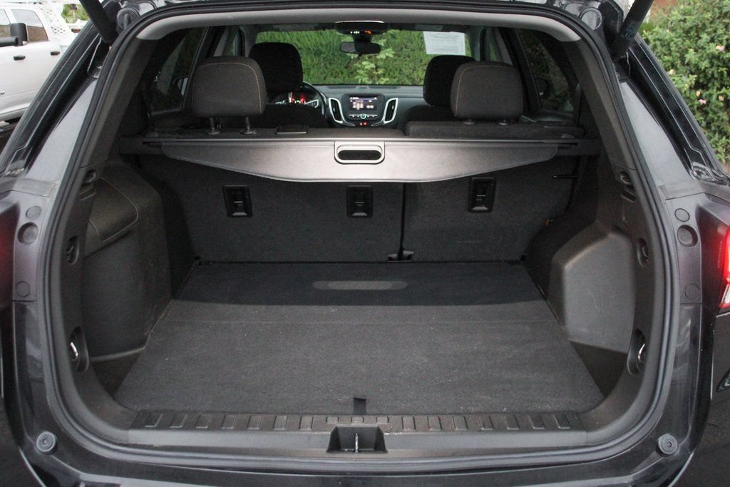 Used 2022 Chevrolet Equinox LT w/ Driver Convenience Package FWD image 8