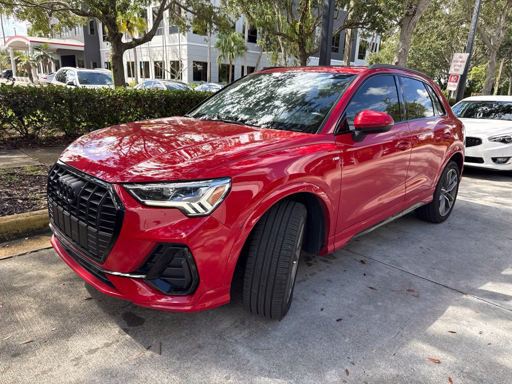 Used 2024 Audi Q3 2.0T Premium AWD/4WD image 1