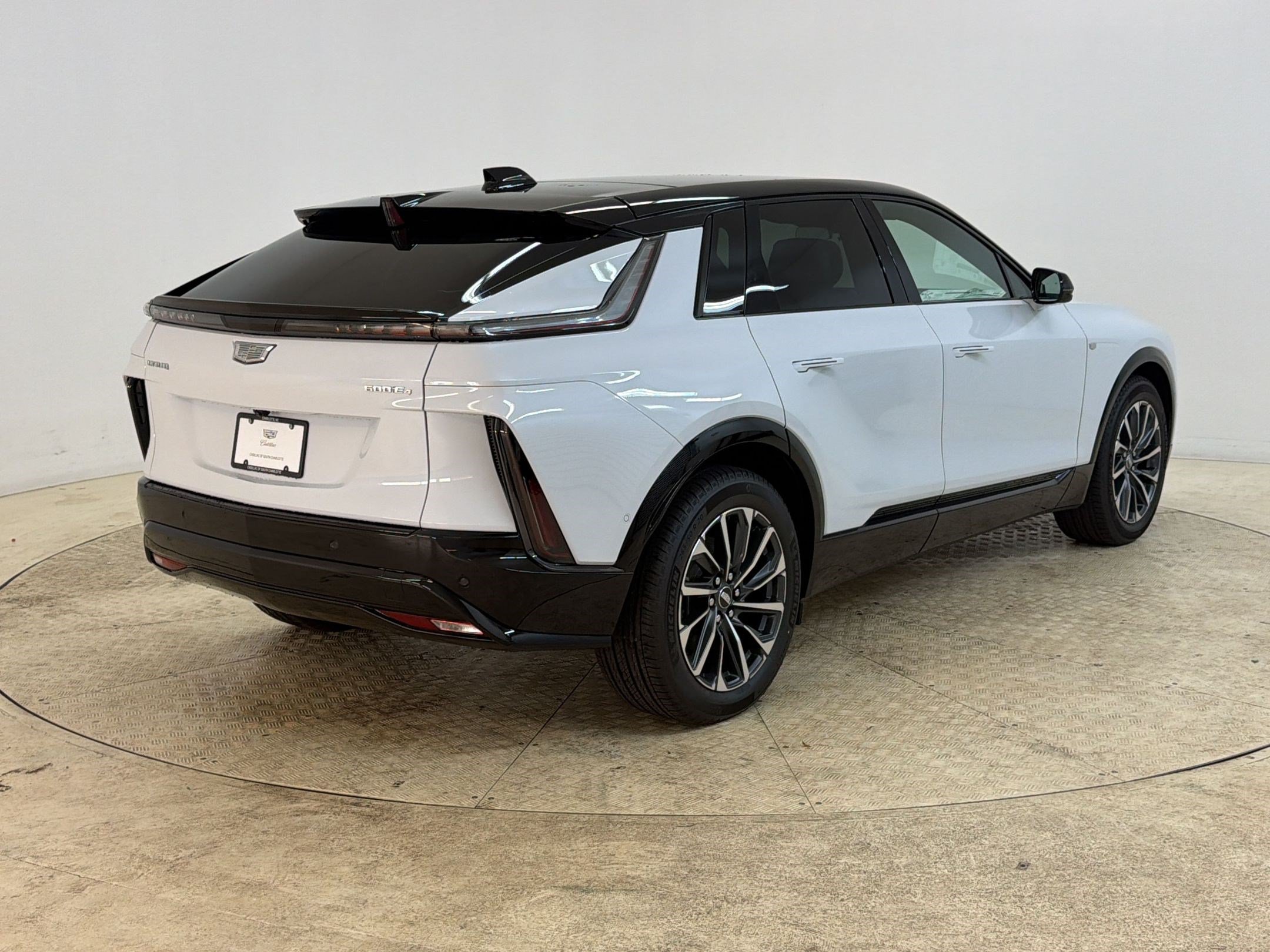 New 2026 Cadillac Lyriq Sport AWD/4WD image 9