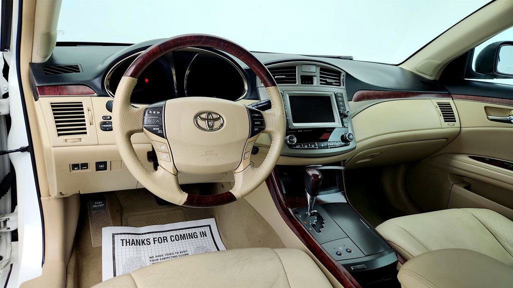 Used 2012 Toyota Avalon Limited FWD image 13
