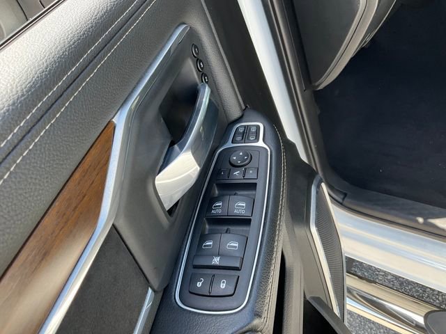 Used 2024 RAM 2500 Laramie AWD/4WD image 8