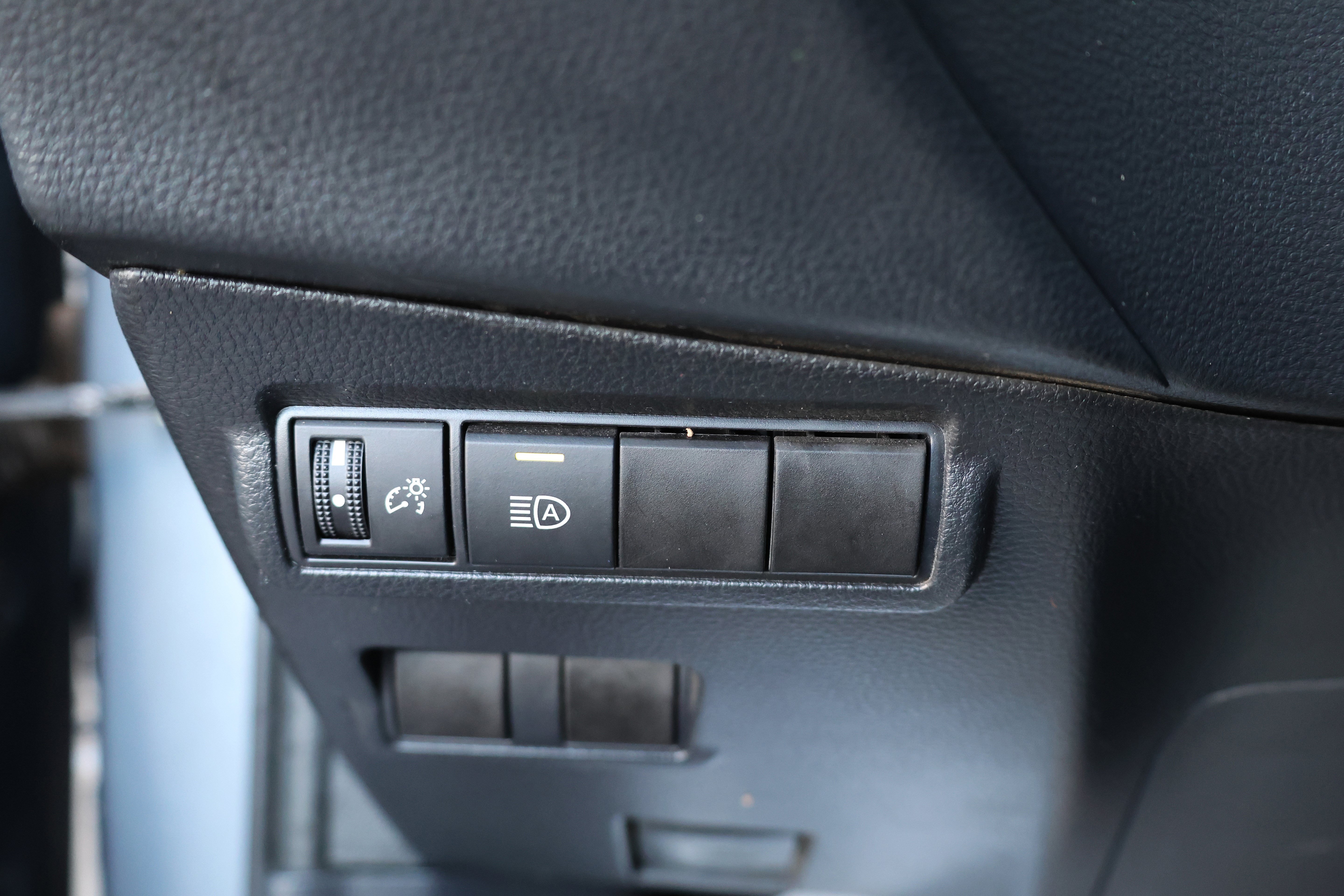 Certified 2024 Toyota Corolla Cross XLE FWD image 28