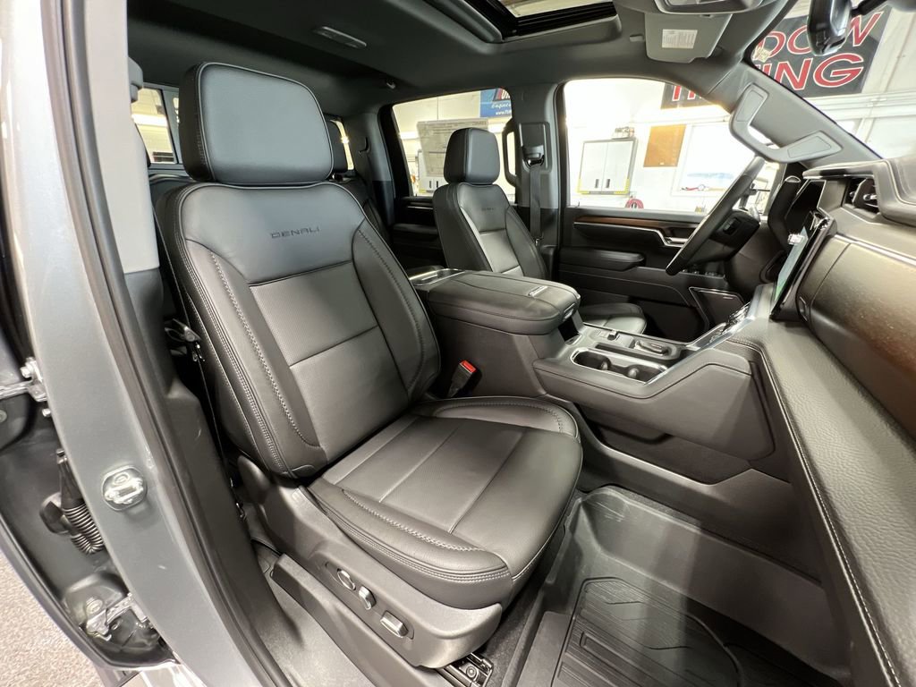 New 2026 GMC Sierra 3500 Denali w/ Denali Reserve Package image 29