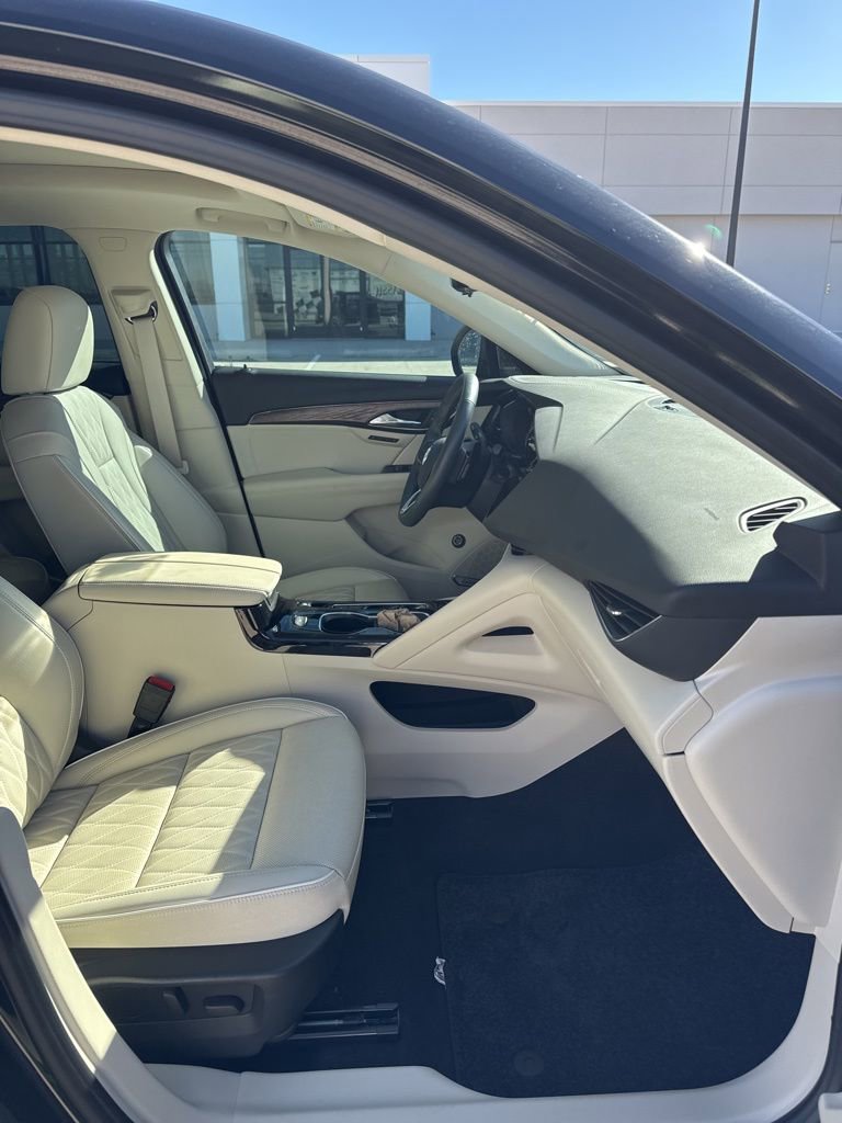 Used 2023 Buick Envision Avenir image 8