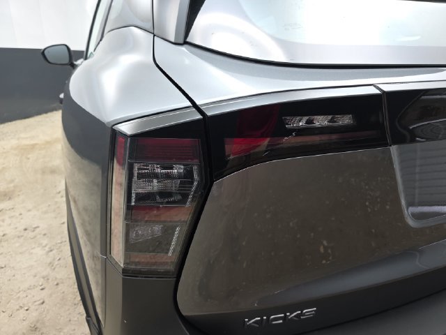 New 2027 Nissan Kicks S FWD image 17