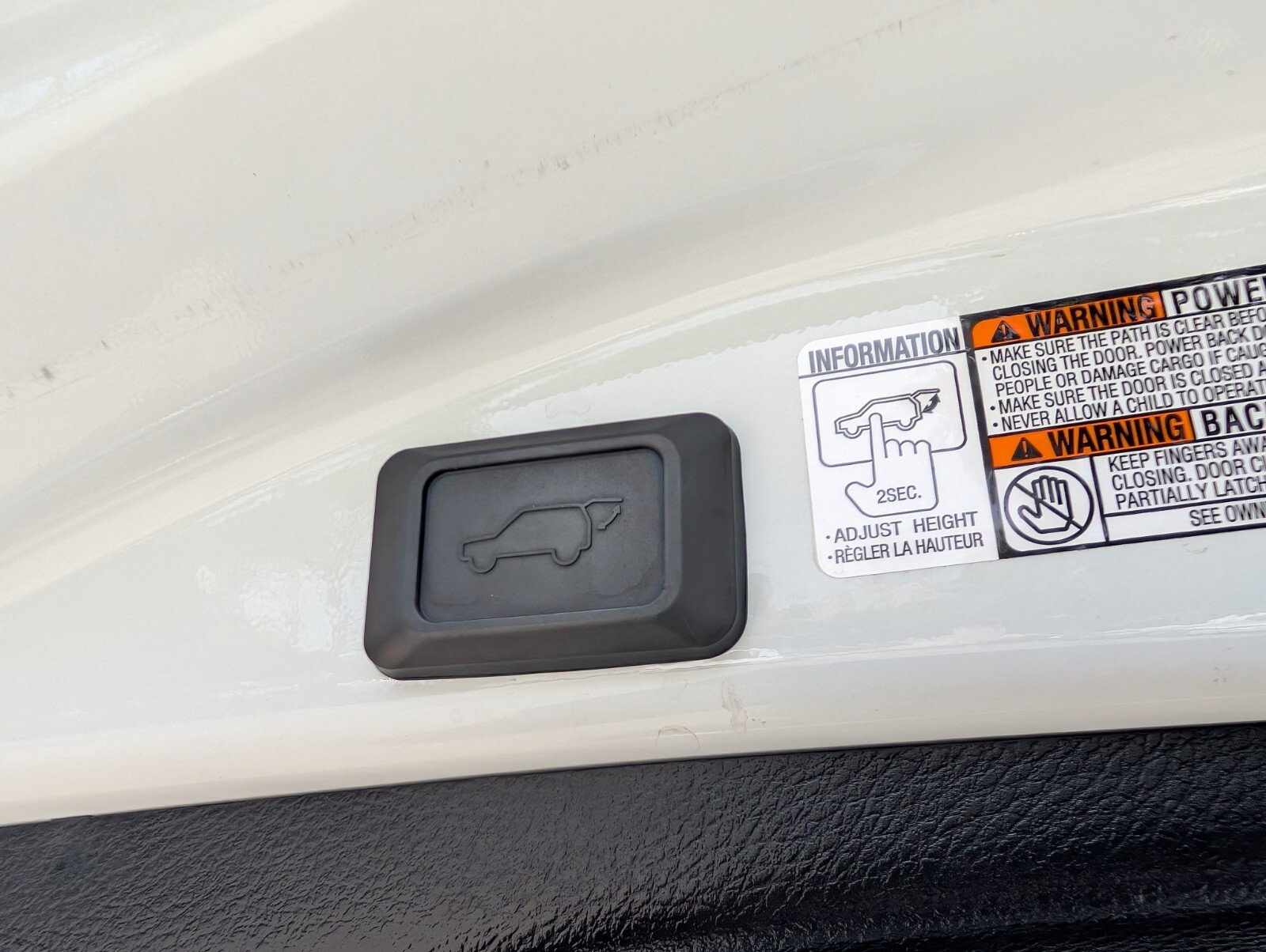 Used 2017 Toyota RAV4 SE w/ Power Extra Value Package image 16