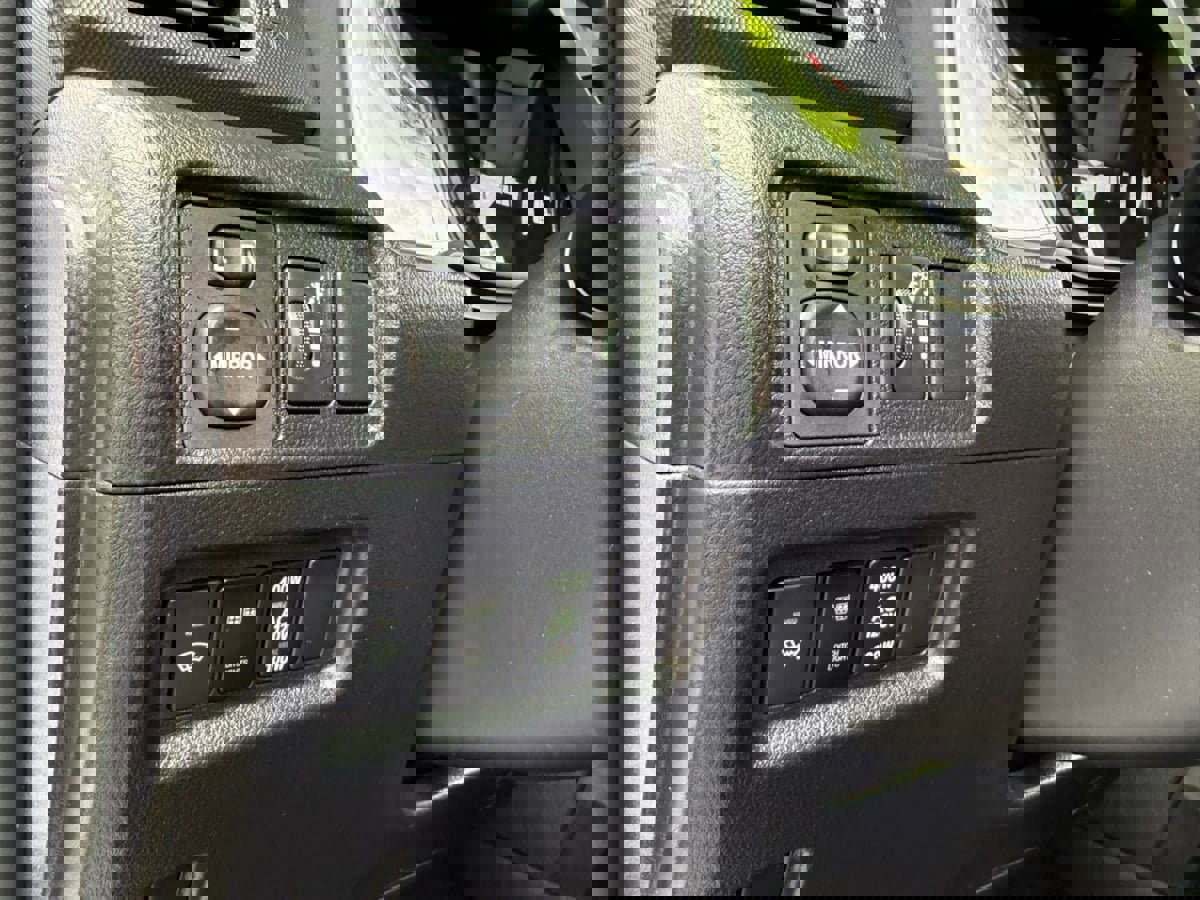 Used 2018 Toyota 4Runner TRD Off-Road Premium AWD/4WD image 41