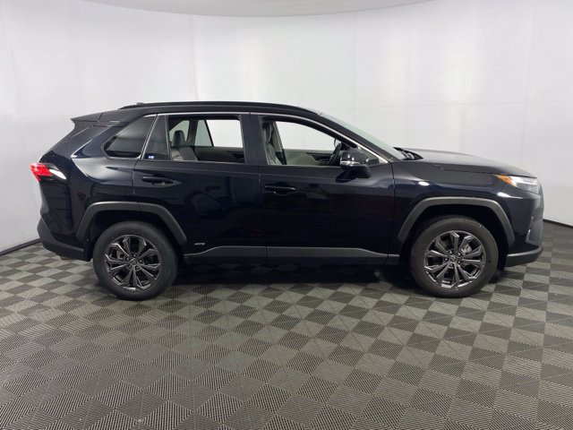 Used 2025 Toyota RAV4 XLE Premium AWD/4WD image 10