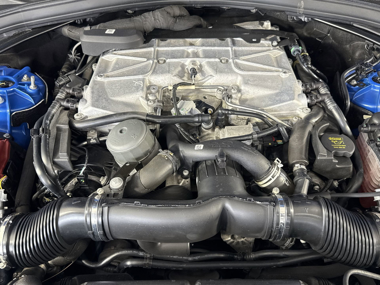 Used 2021 Jaguar F-PACE SVR image 28