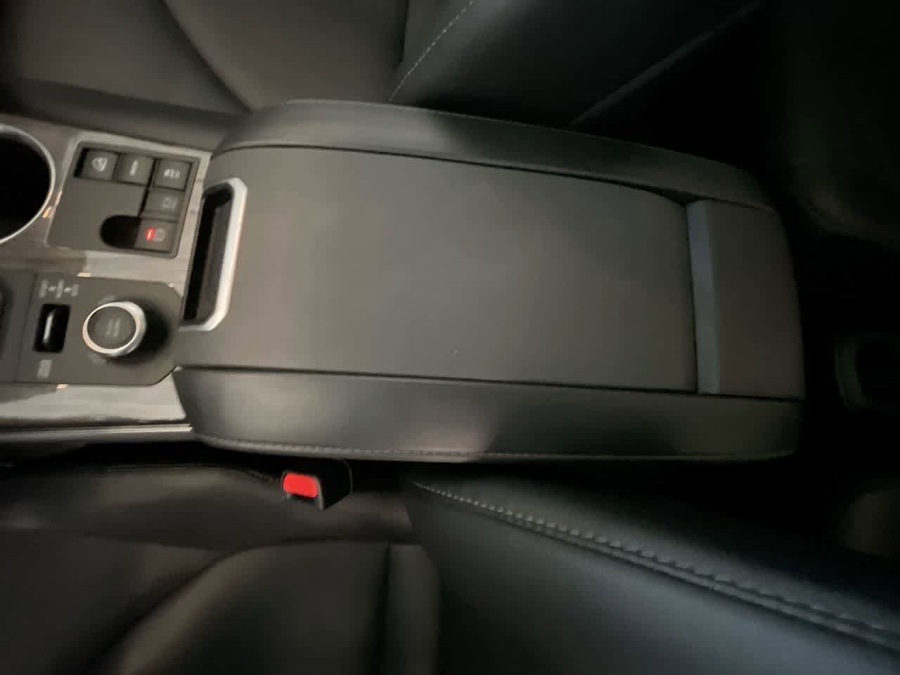 Used 2024 Toyota Highlander Platinum AWD/4WD image 21