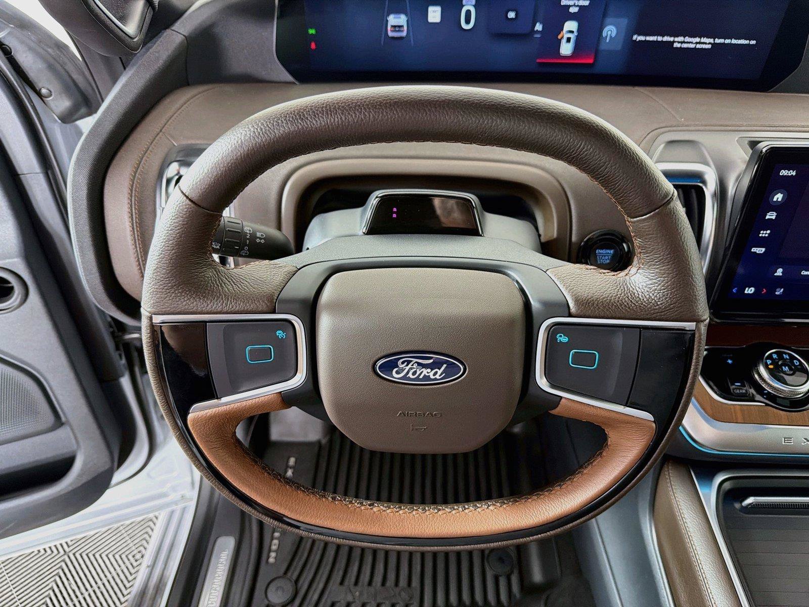 Used 2025 Ford Expedition King Ranch AWD/4WD image 3