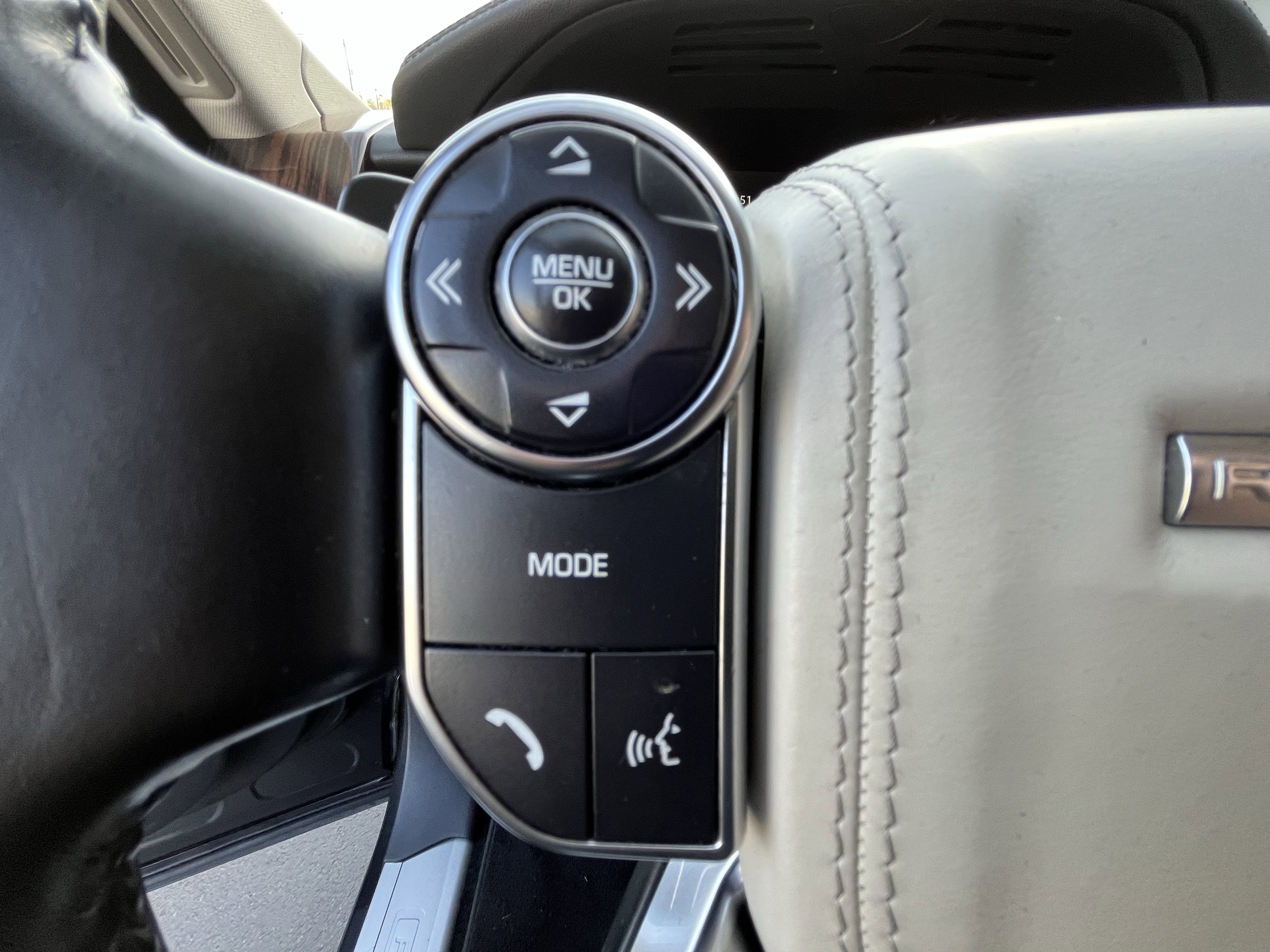 Used 2017 Land Rover Range Rover Supercharged image 17