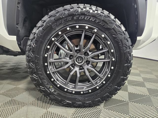 New 2026 Toyota 4Runner TRD Off-Road Premium AWD/4WD image 9