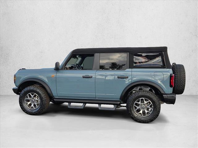 Used 2022 Ford Bronco Badlands image 9