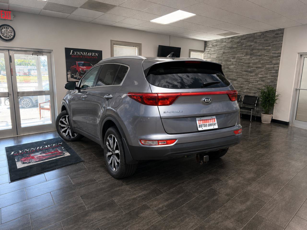 Used 2017 Kia Sportage EX w/ EX Premium Package AWD/4WD image 4