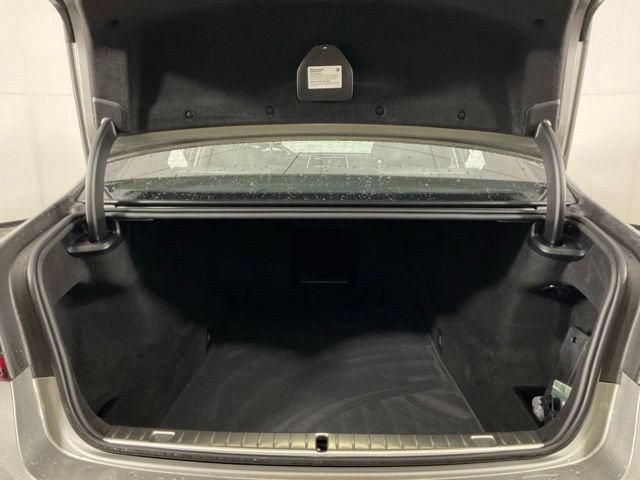Used 2022 BMW 750i xDrive w/ Executive Package AWD/4WD image 36