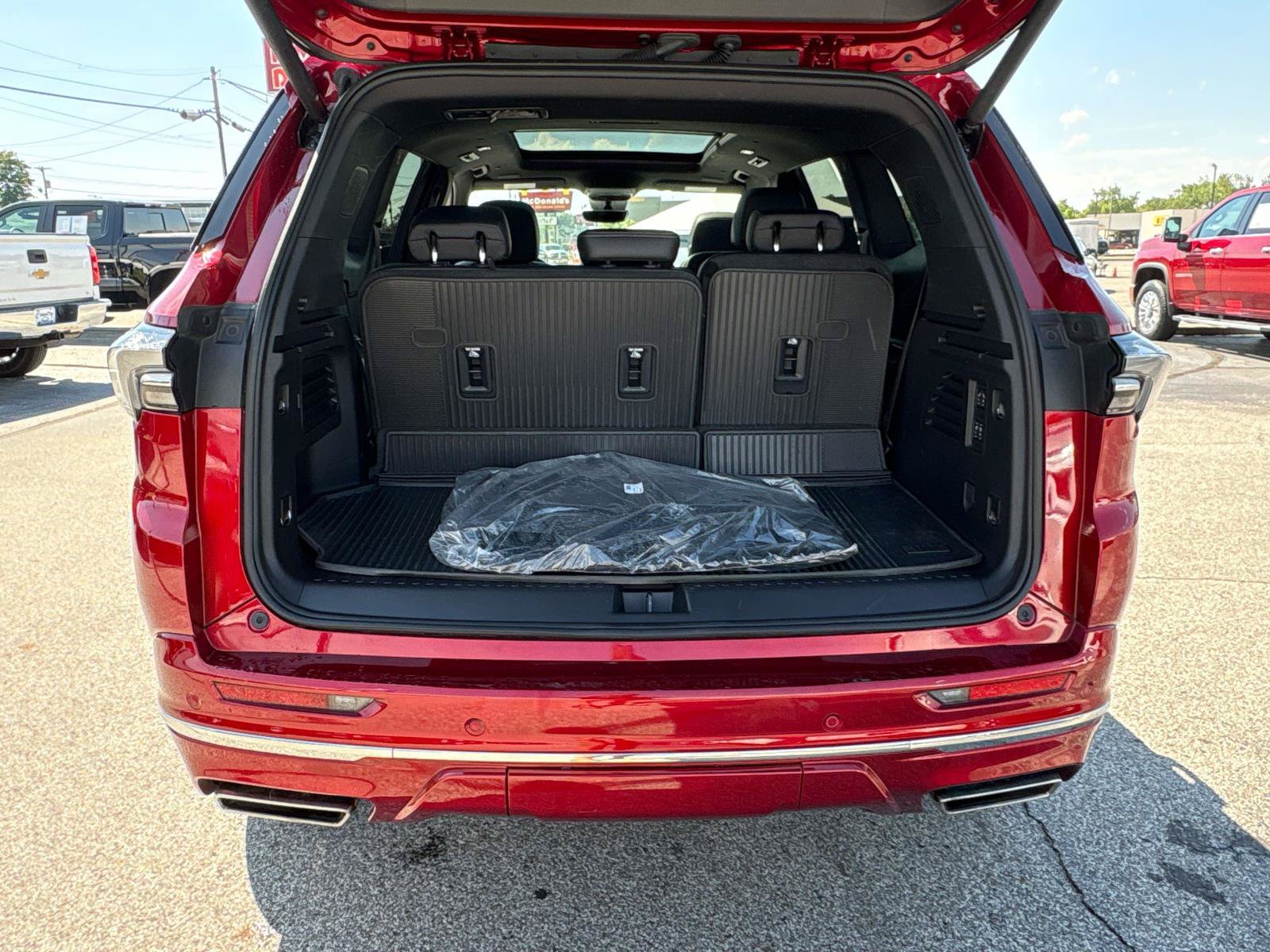 Used 2025 Buick Enclave Avenir w/ Super Cruise Package AWD/4WD image 5