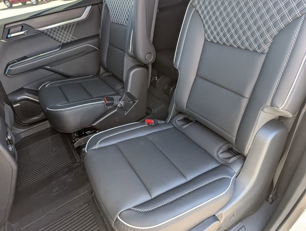 New 2026 GMC Acadia Denali w/ Super Cruise Package image 13