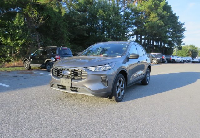Used 2025 Ford Escape ST-Line AWD/4WD image 6