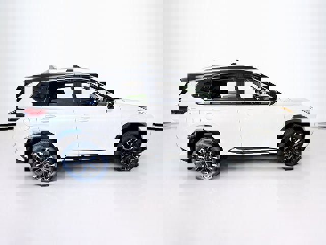 New 2026 Nissan Rogue Platinum image 4