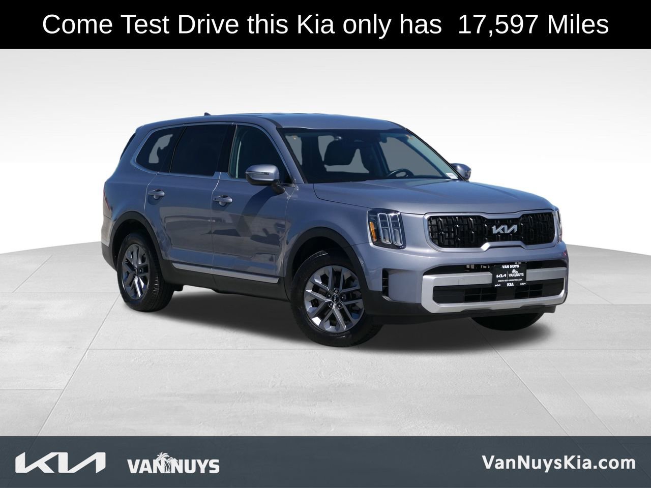 Used 2024 Kia Telluride LX