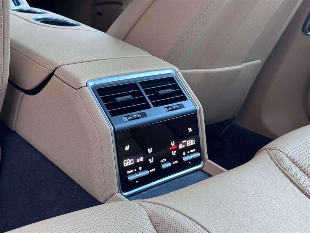 Used 2021 Porsche Panamera image 27